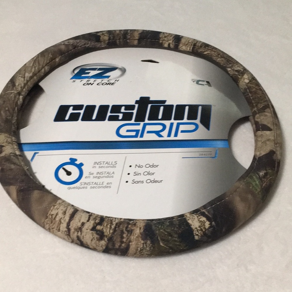 Camouflage custom grip steering wheel cover. EZ stretch on core. Easy install